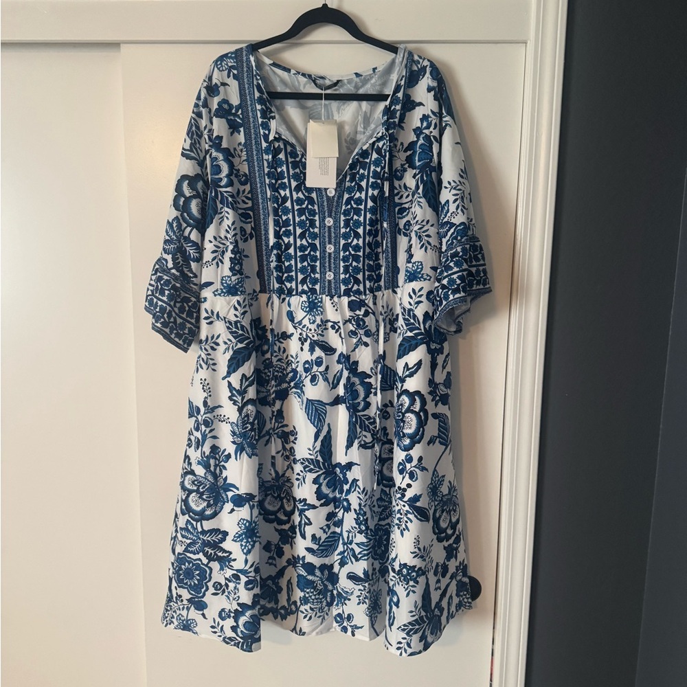 BloomChic Blue and White Floral Blouse